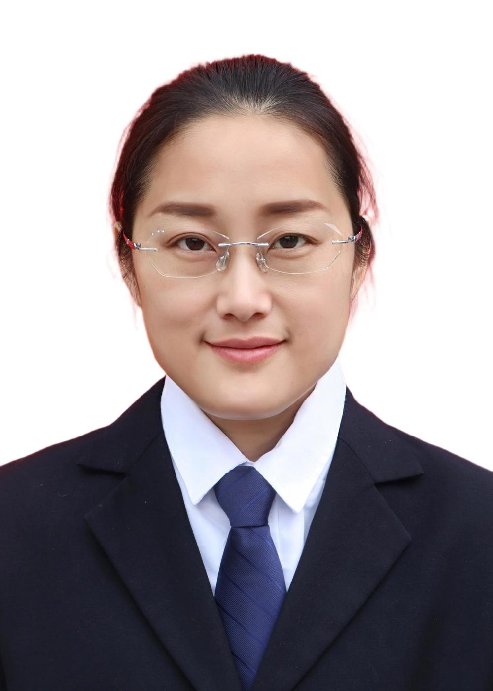 5.杨菲