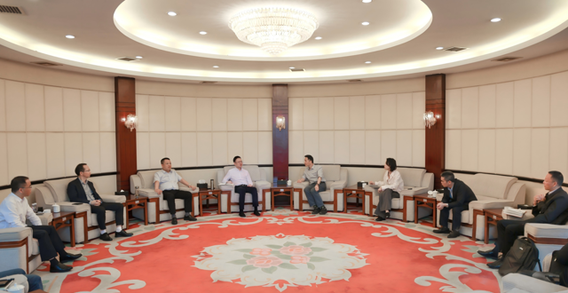 彭子晟、李军林会见引航生物董事长谢新开一行